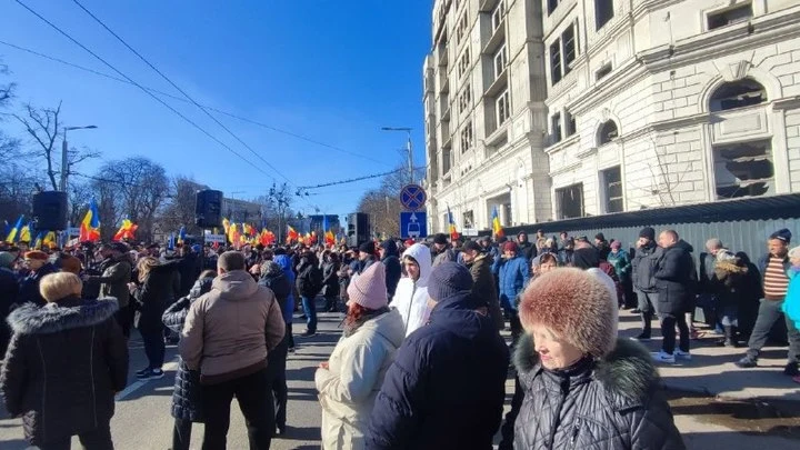 PAS ворует деньги из материальной поддержки, предоставленной ЕС